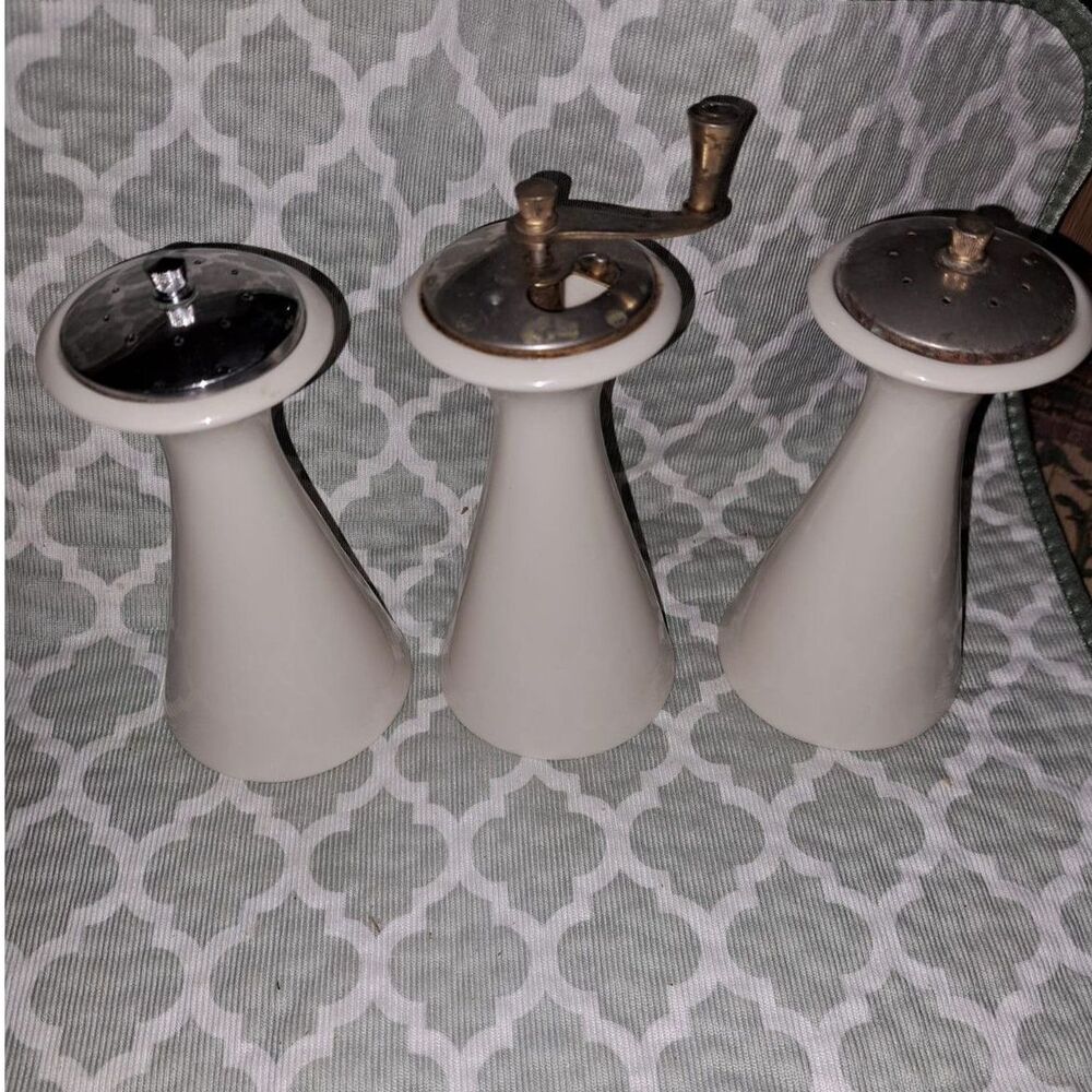 Vintage 1970 LENOX Vintage MCM Lenox Atomic Salt and Pepper Shaker Set & Grinder